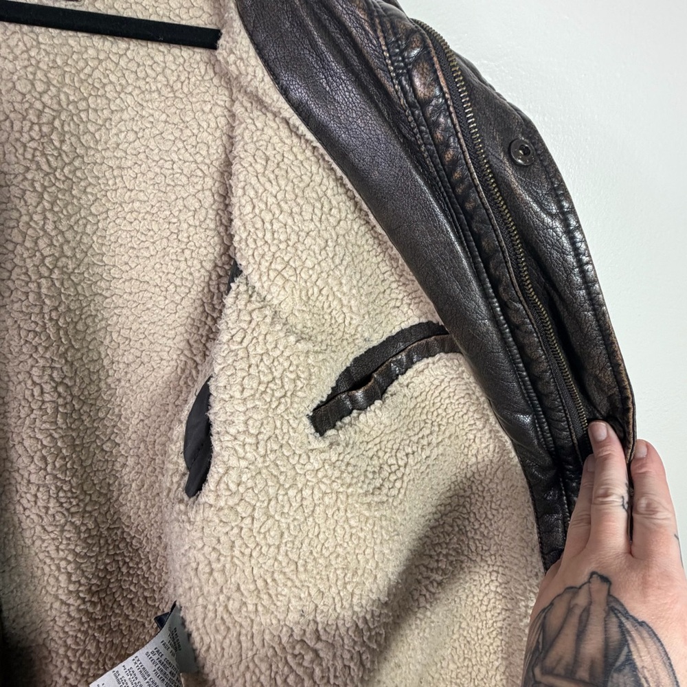 Levi's Men's Sherpa Lined Faux Leather Distressed Brown Aviator Bomber jacket - Picture 8 of 10